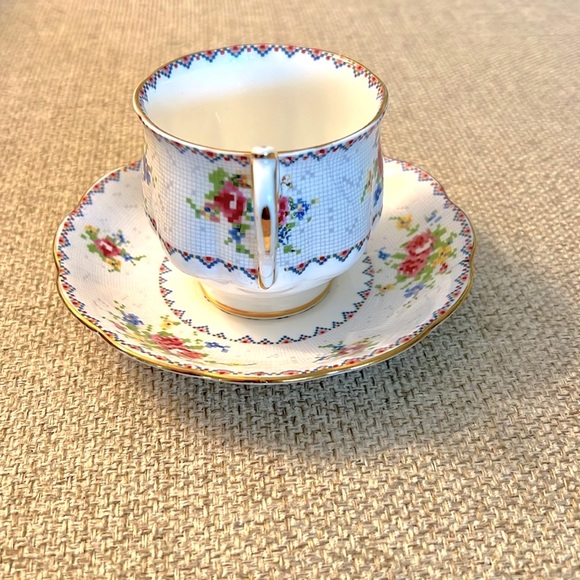 Royal Albert England Bone China Tea Cup Petit Point Cross Stitch - Picture 4 of 8